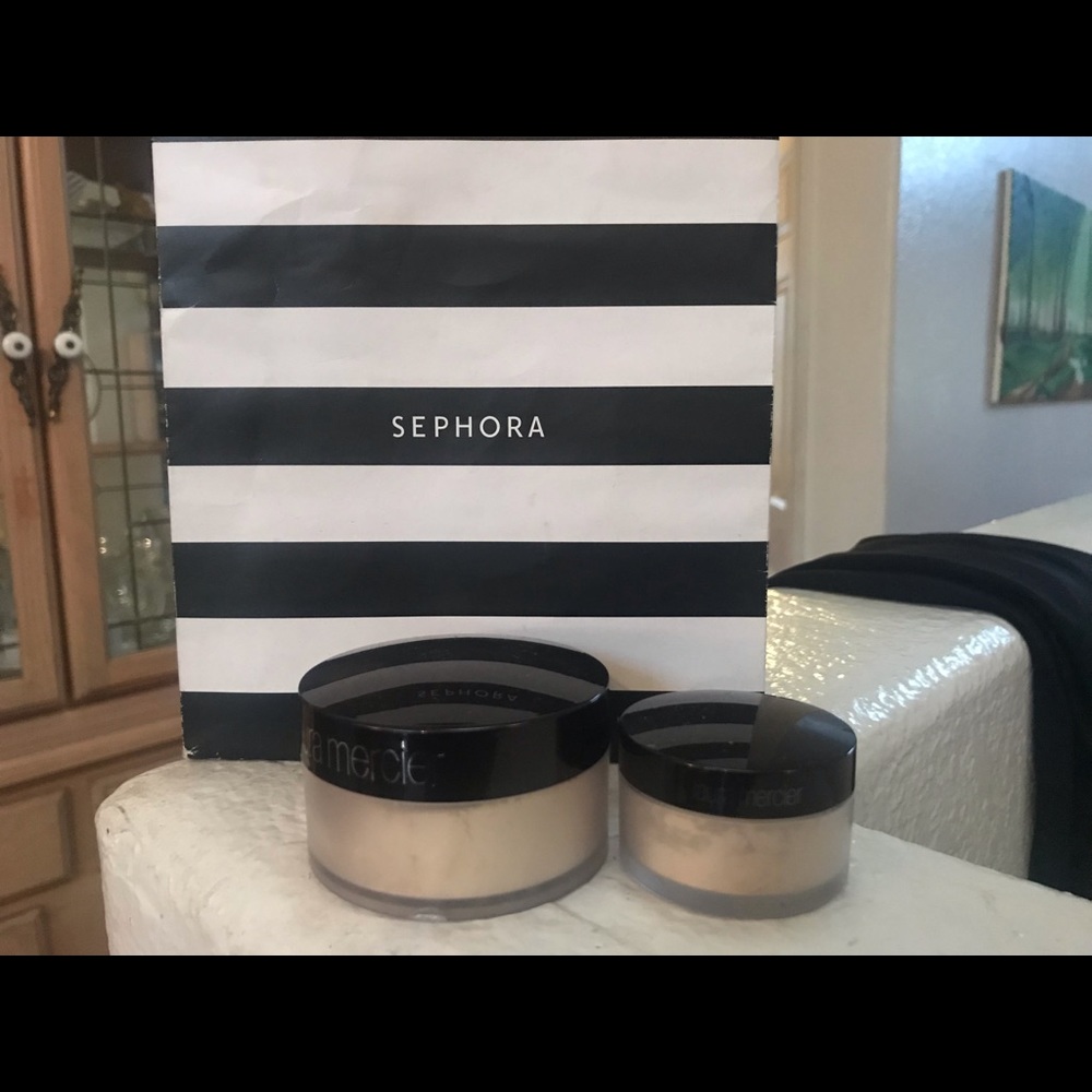 Laura Mercier translucent powder